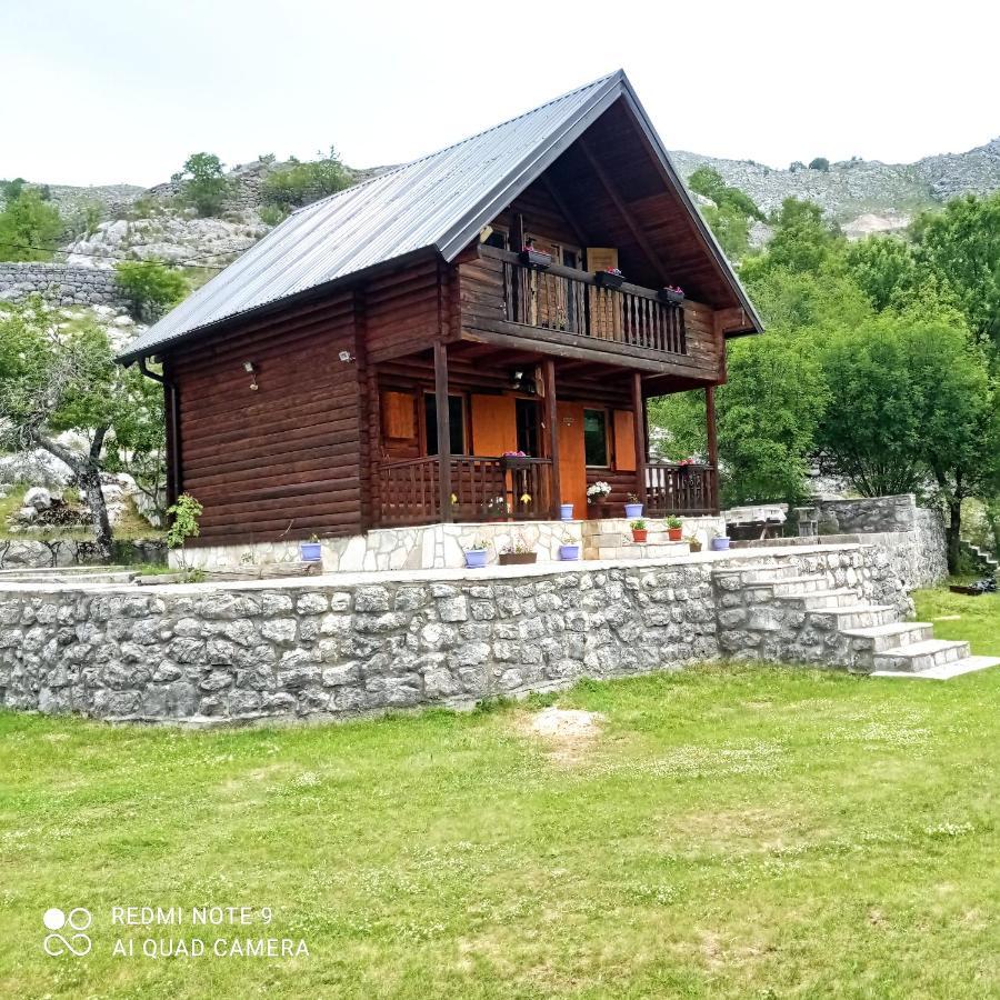 Villa Vikendica Njegusi à Cetinje Extérieur photo